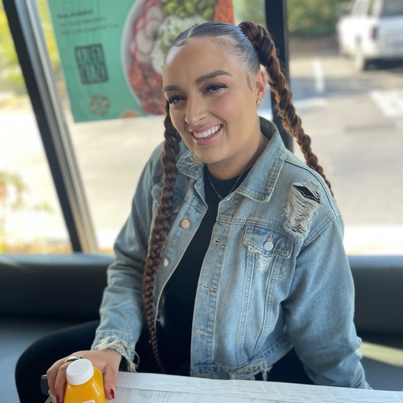 Meet your Posher, Marlena - Picture 3 of 4